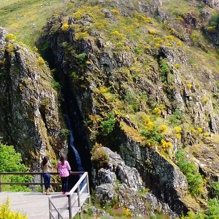 Cantinho Ti Carlos Ferienhaus Pitoes das Junias