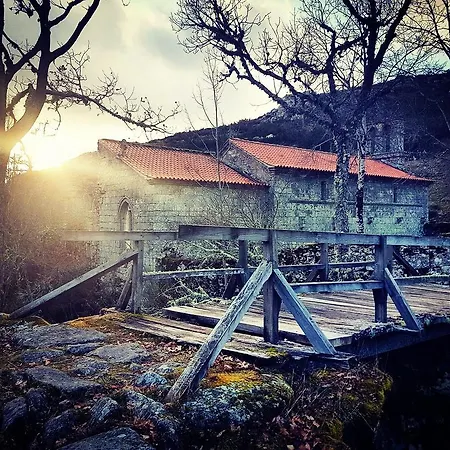 Cantinho Ti Carlos Nyaraló *